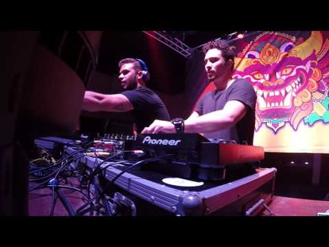 ATTEMPTS playing Denis Horvat - Lodi at Warung Tour Natal