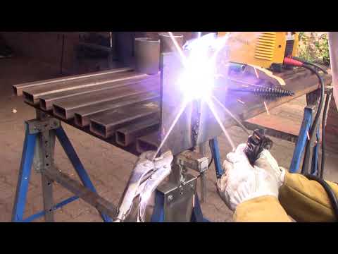 Elektrodenschweißen Steignaht -steigend schweißen mit der Elektrode