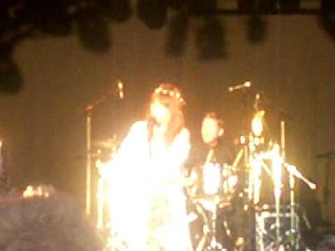 Florence and The Machine- Dog Days Are Over- Camp Bestival 09