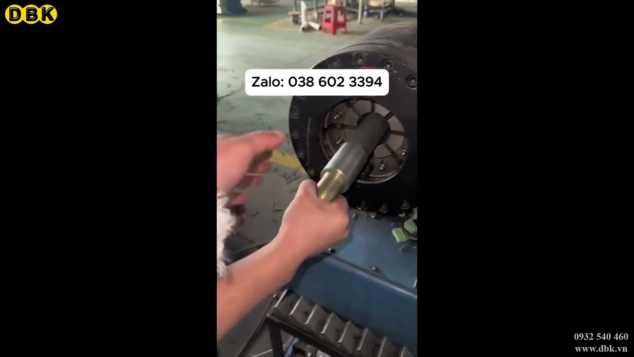 Video Máy bấm ống thủy lực S80 tự động nhả khuôn sau khi bóp - Máy bấm ống thủy lực S80 tự động nhả khuôn sau khi bóp