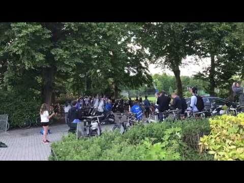 Kampioen WV-HEDW krijgt warm onthaal. 20 mei 2017