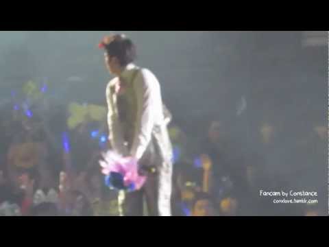 [Fancam] SS4 120310 in Macau - Cute Sungmin moments during Dancing Out