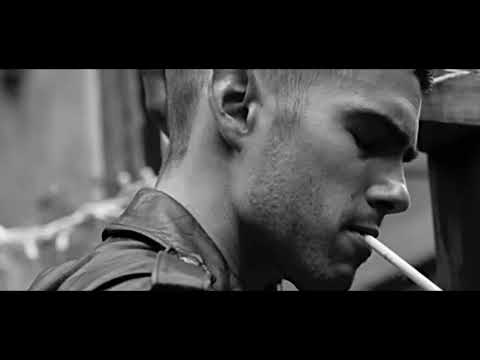 Mokali All-Eyez-On-Me-Arabesque