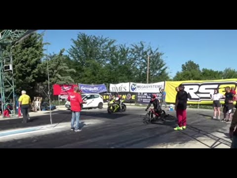 Motocycle 1000cc VS 200cc (Hayabusa vs Yamaha). #burgman, #honda, #suzuki,