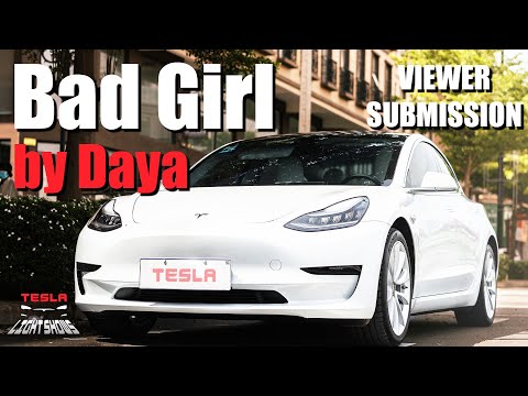 Bad Girl | Daya plug and play USB stick