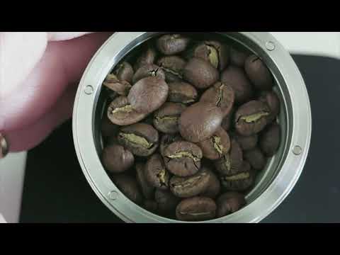 Brewing an espresso with light roasted beans using an Olympia Cremina