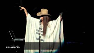 Erykah Badu The HEALER  (HIP-HOP) Live  in Atlanta