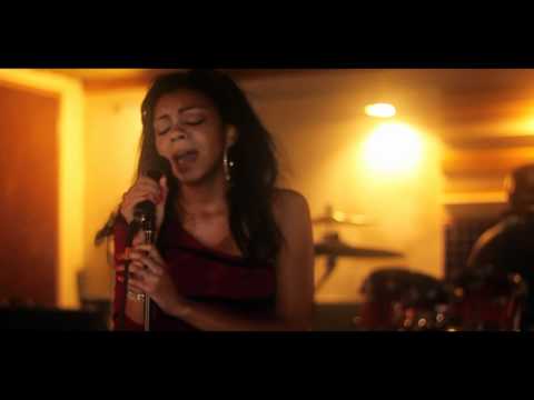 Malika Kmari- Chaka Khan's Sweet Thing cover in acapella