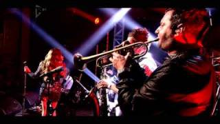 Nadine Coyle - Red Light - live November 2010 (Girls Aloud)