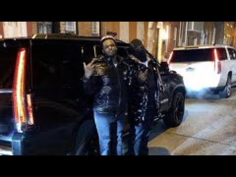 Diamondstreetfm on live popping his 💩 again !!!