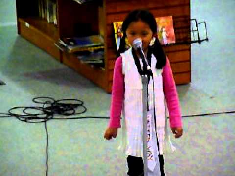Julie B. singing Imagine by John Lennon - 6 Years Old