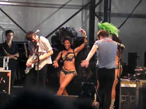 Friendly Fires - Brazilian track (live at The Big Chill festival - 7th August 09)