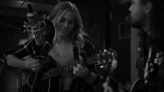 "All Good Things" by Lauren Jenkins. Live @ Sioux Sioux