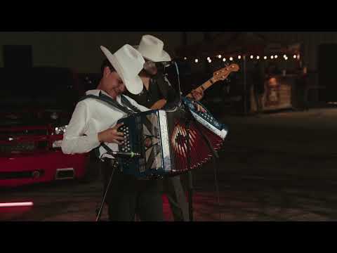 Hnos Escobedo - Esta Noche Tu Vendras Video En Vivo