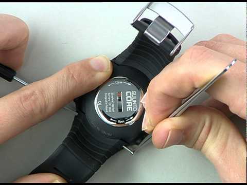 Suunto Core - How to remove a strap