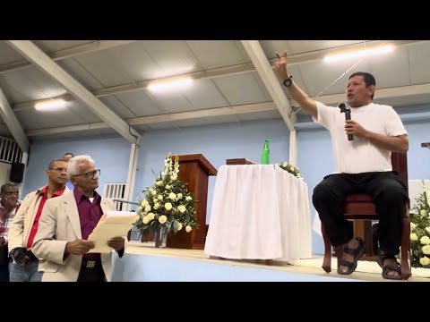 104-23/ Adventistas le llegan al Padre Luis Toro y miren lo qué pasó👇