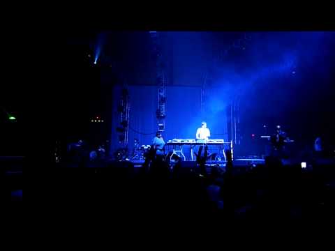 Live 105 Halloween Spook Fest  2009 - Basement Jaxx