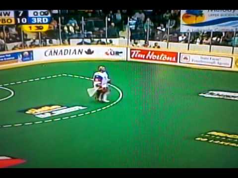 Toll vs. Bennett at mann cup