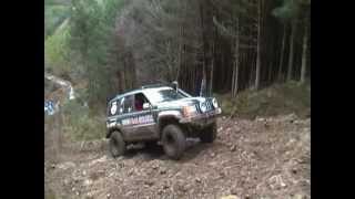preview picture of video 'ruta 4x4 fonsagrada 2014 liñares jeep autos vazquez dario motor defender arviza'
