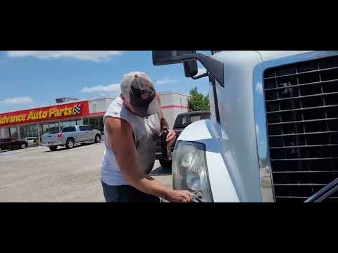 Felon CDL Journey Part 48: Cleaning Volvo headlight lenses with 3M Rubbing Compound