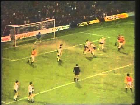 1984 November 28 Manchester United England 2 Dundee United Scotland 2 UEFA Cup