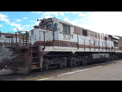 Trem vazio da VLI Logística passando por Arantina/MG com Locomotiva GE SF30-BB em sistema Locotrol