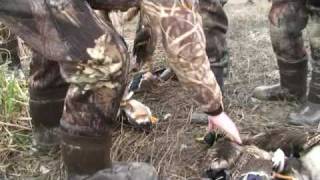 preview picture of video 'Mallard Manor Ministries DiscipleNOW Youth Preserve Hunt 2009 (Short Version)'