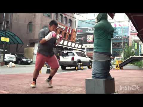 人型サンドバッグ打ち