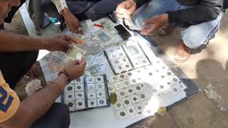 Selling Old Coins And Currency in Streets | Old Coin And Note Seller In Delhi Road