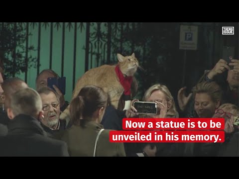 James Bowen: 'Street Cat Bob is in this statue'