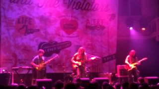 Kurt vile live in Paradiso 27/05/2013 with the song kv crimes