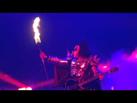 Kiss - Gene Simmons Breathing Fire
