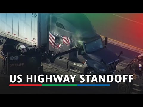 SWAT team in Texas tears open truck to arrest driver during highway standoff