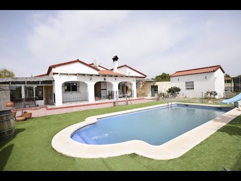 SOLD - Villa Lorena AH12549 - Beautiful 3 bedroom villa with a pool and 2 garages for sale in Albox