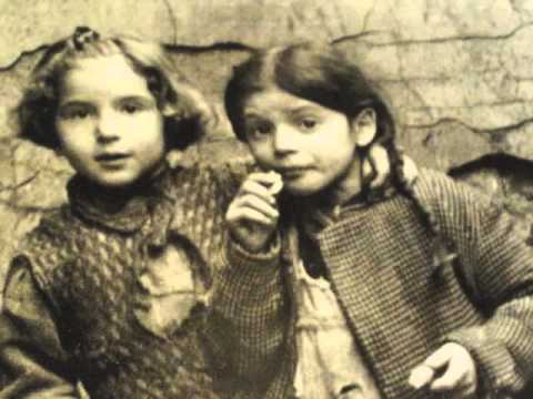 rayfer systers yiddish song frajtik ojf der nacht