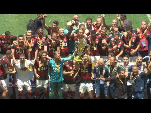 Flamengo bate Athletico e conquista a Supercopa do Brasil