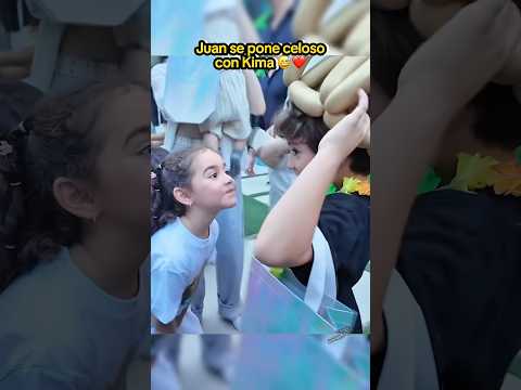 Kima with her friend and a jealous Juan 😅❤️ | #jukilop #shorts #kimberlyloaiza