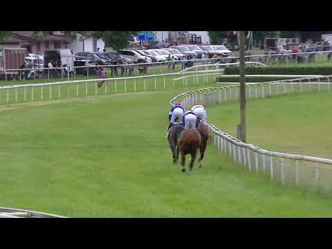 Frauenfeld/06.06.2022/Preis Convia Bau AG - 100. Grosse Steeple Chase am Pfingstmontag