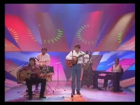 Facundo Saravia video Una cancin de aqu - CM Vivo 1996