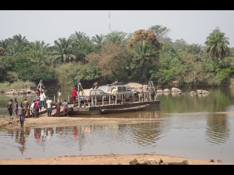 Reisen durch Afrika im Mercedes W124 - Auf die Fähre zwischen Sierra Leone und Guinea