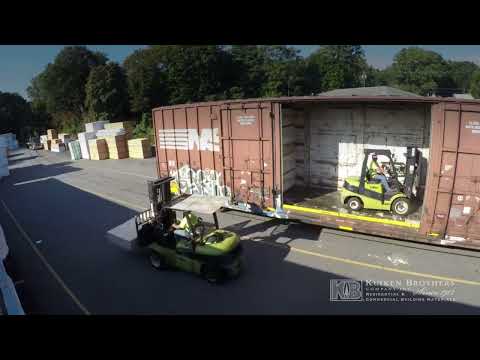 Kuiken Brothers Receives 3,100+ Sheets of Plywood By Rail