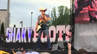 Justin Moore - Lettin&#39; The Night Roll