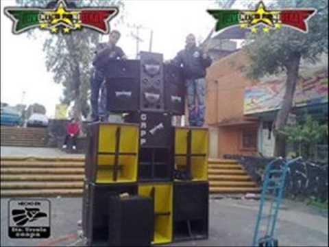 Santo Domingo ((LOS CUMBIAMBEROS DEL PACHECO))