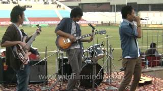 Alobo Naga &amp; the Band performing &#39;Free&#39;