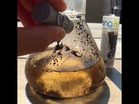 What is the best way to clean a bong