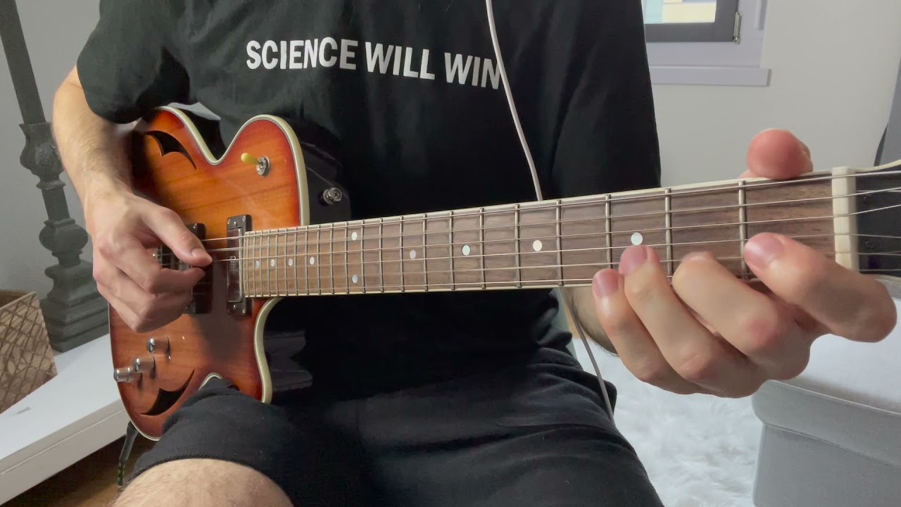 Roberto Barlocci playing the Super Mario Odyssey lullaby on solo guitar