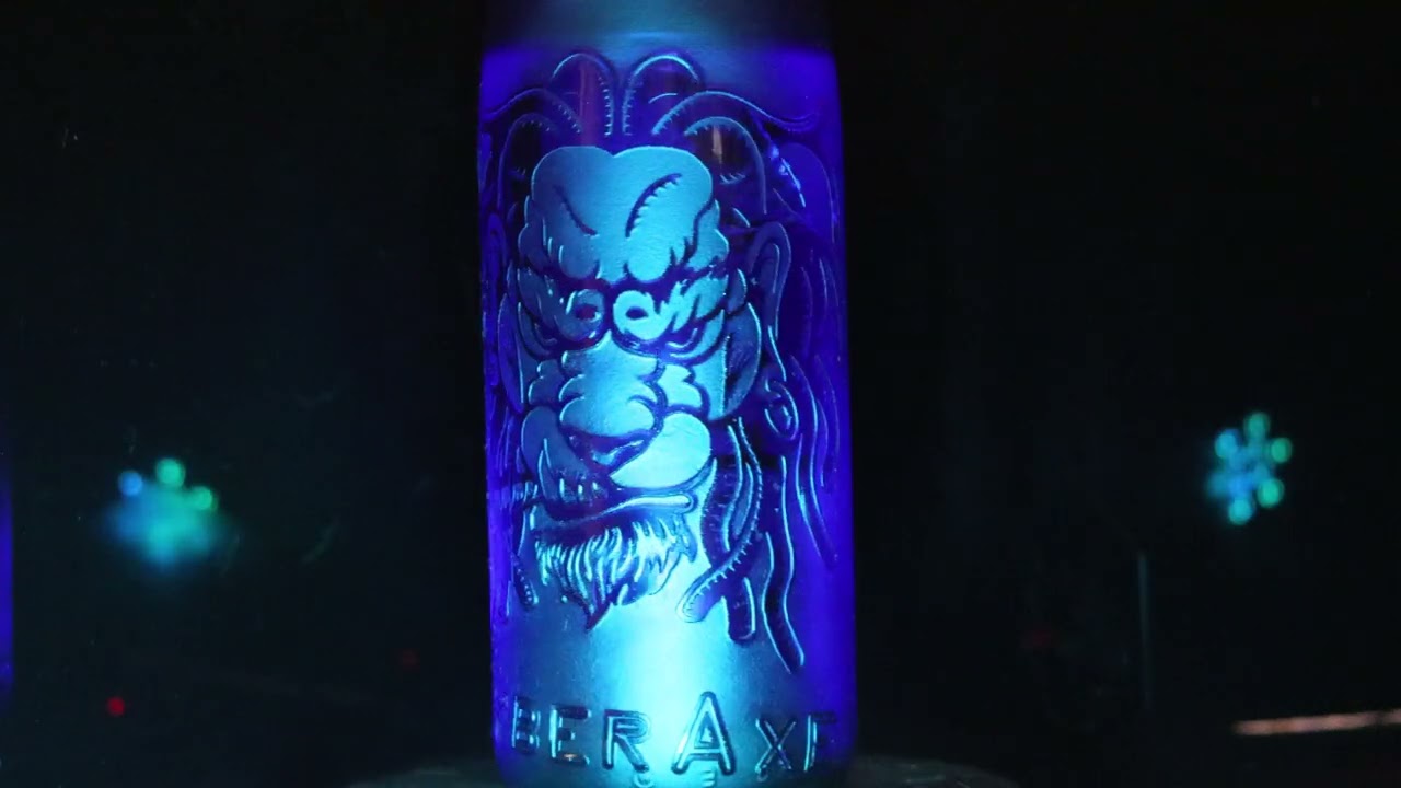 Video: CyberAxe Custom Lion - Glass Art