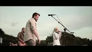 Luna Amară feat. Dafina - Pietre în Alb // live @ Backyard Acoustic Season // Oradea