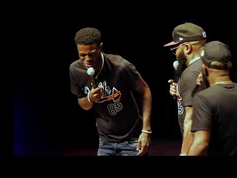 Wenn deine Mama nach Hause kommt und du wartest, um zu sehen, wer zuerst den Arsch versohlt bekom...