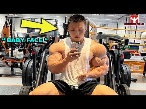 "Baby Face" Chinese Bodybuilder MASSIVE MUSCLES